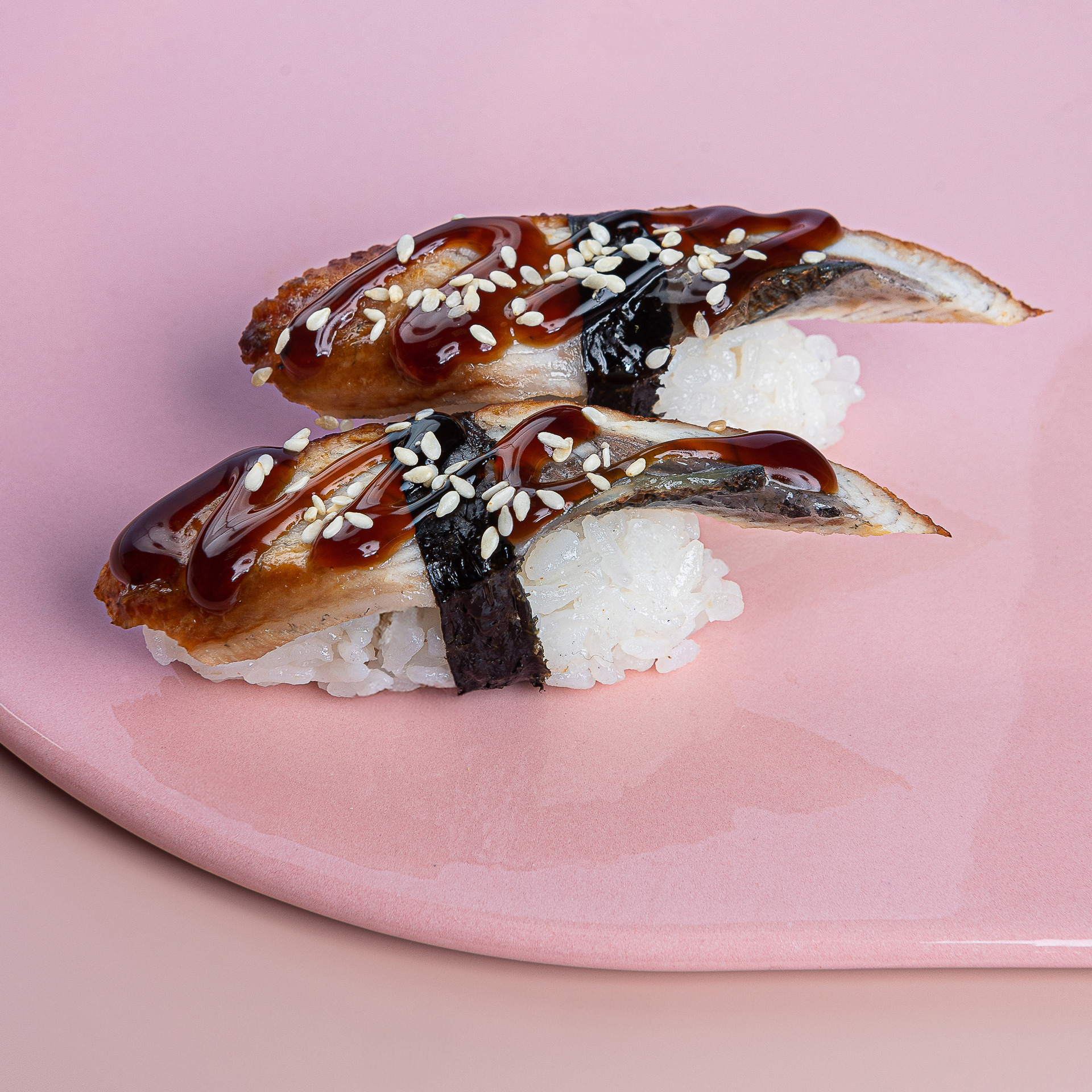 Суши с угрем