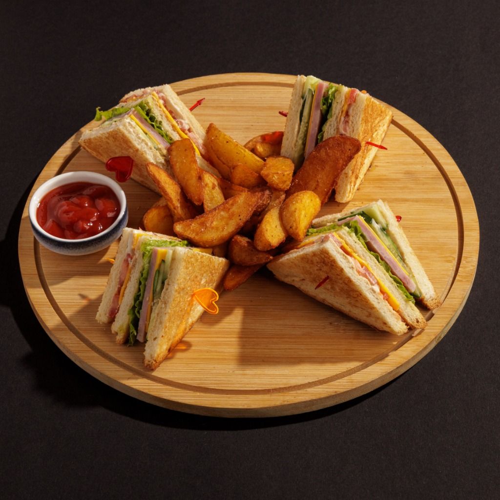 Клаб-сэндвич с ветчиной