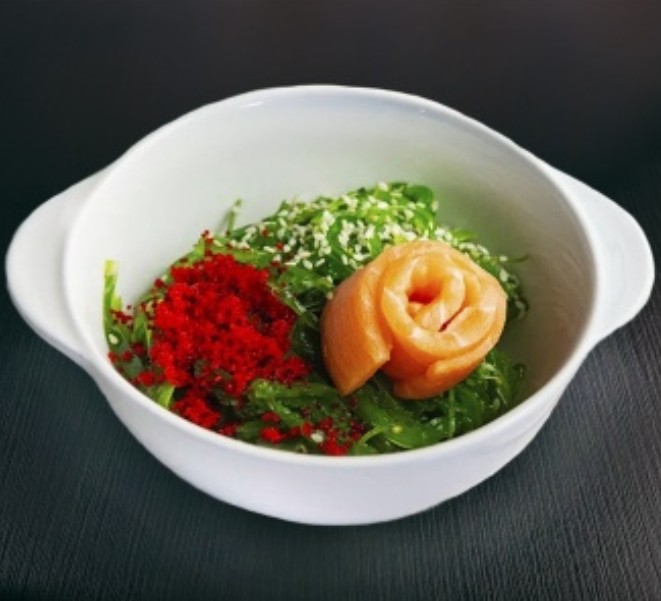 Салат чука с лососем