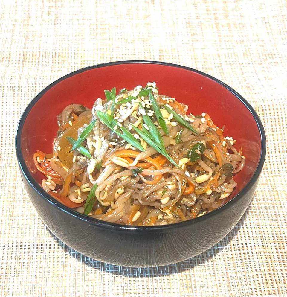 Салат из ростков сои