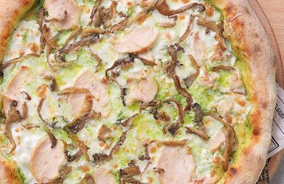 Пицца Полло Верде с курицей и грибами