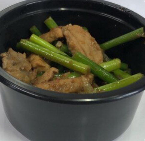 Теплый салат со свининой пульгоги