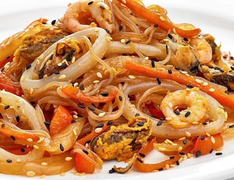 Фунчоза с морепродуктами в соусе терияки