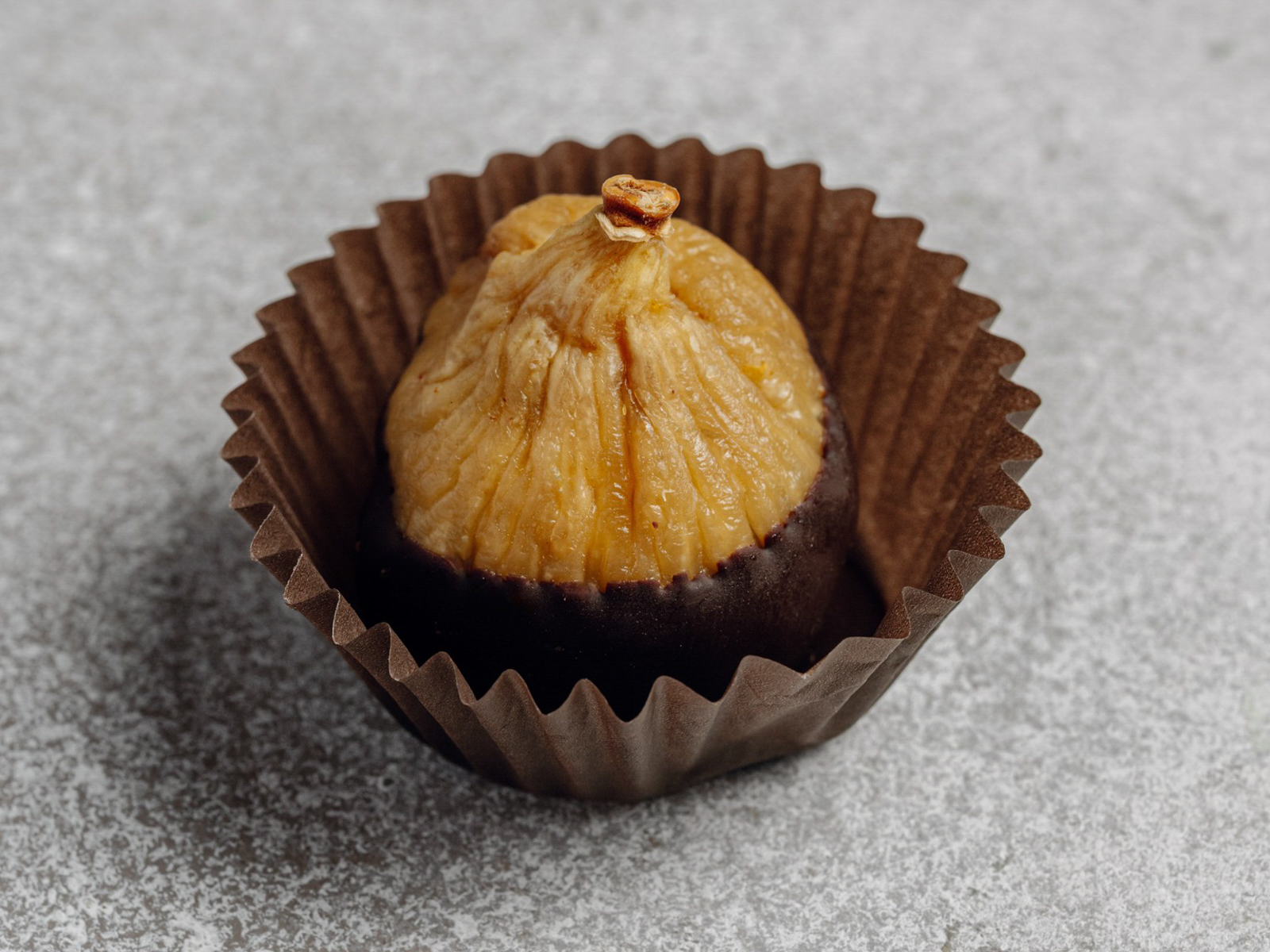 Конфета с инжиром