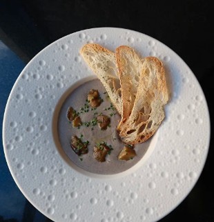 Грибной крем суп с крутонами