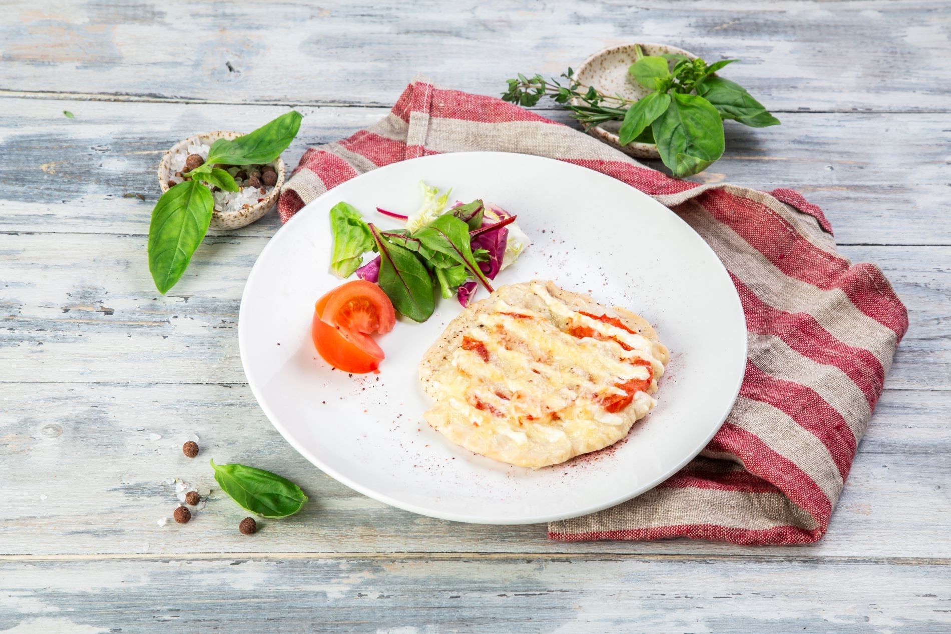 Отбивная из куриного филе с сыром