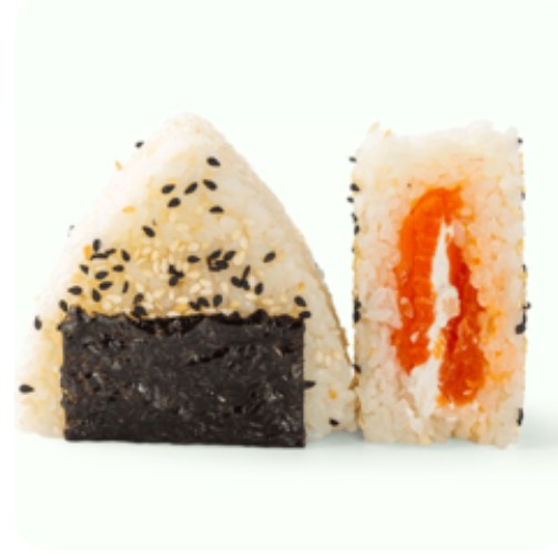 Онигири с лососем