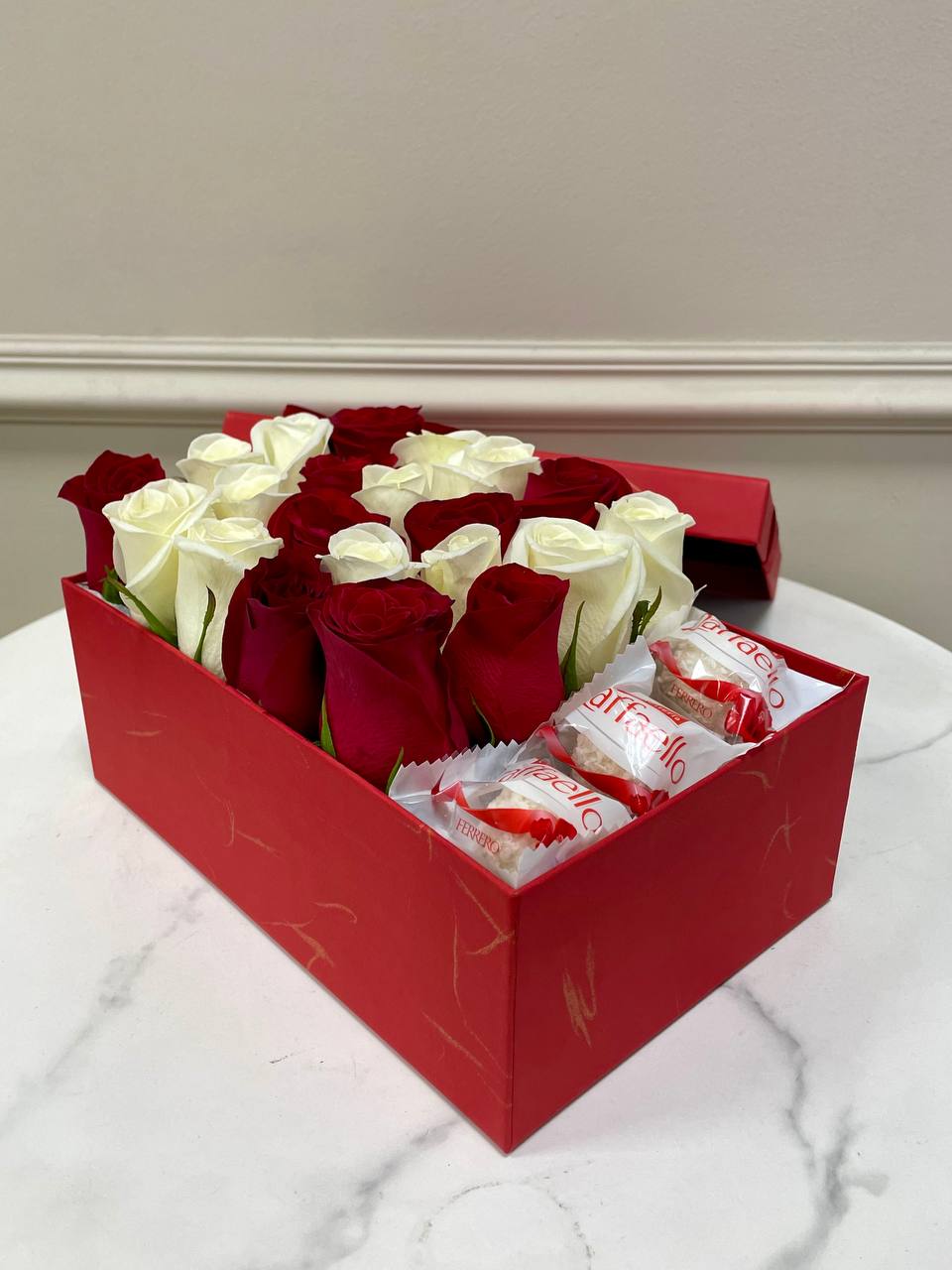 Композиция из роз Кения