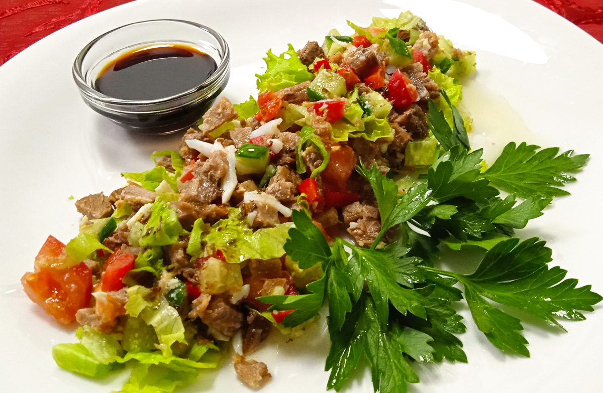 Салат из говядины с овощами