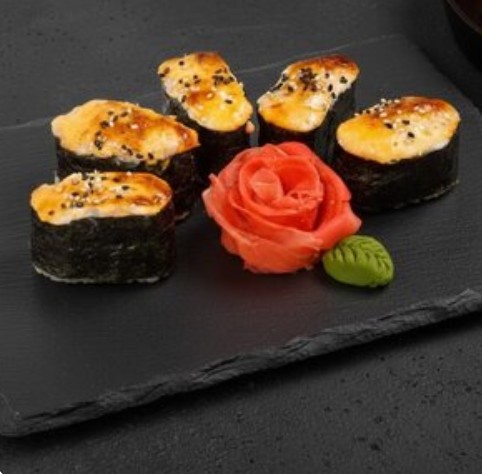 Острый Сет запеченные суши с лососем