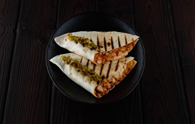 Кесадилья с курицей 220 гр.