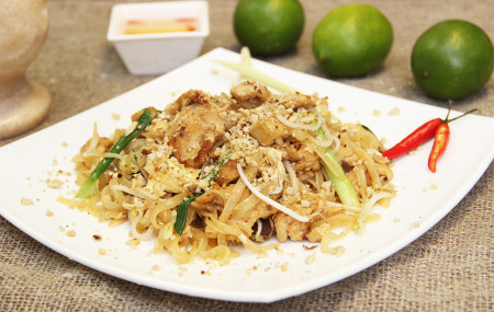 Пад тай с курицей