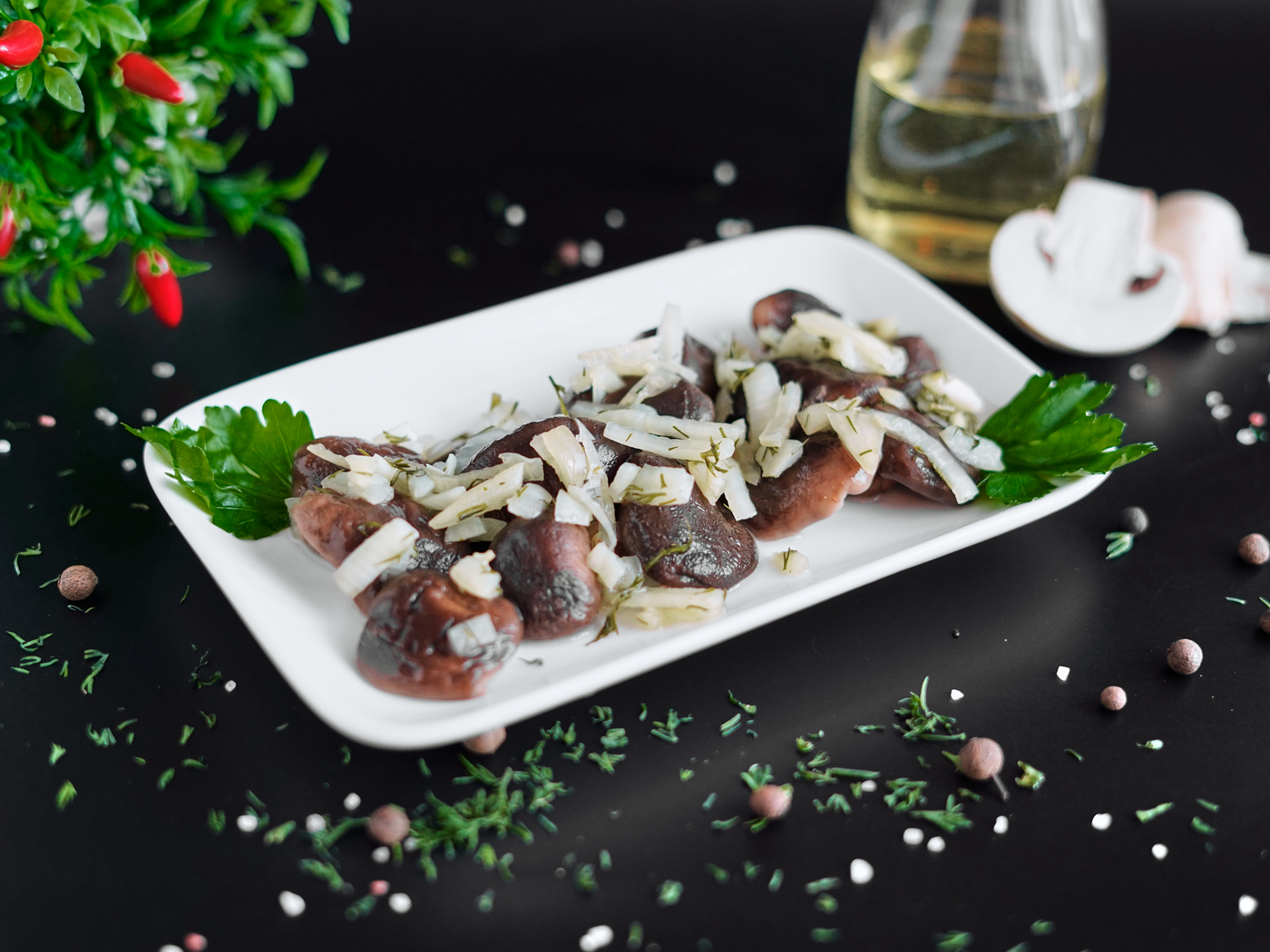 Грибочки с луком