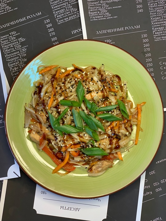 Удон с куриной грудкой