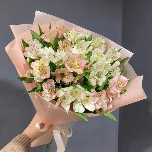 9 альстромерий