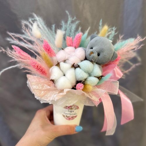 Букет из сухоцветов в стаканчике с медвежонком (0143)