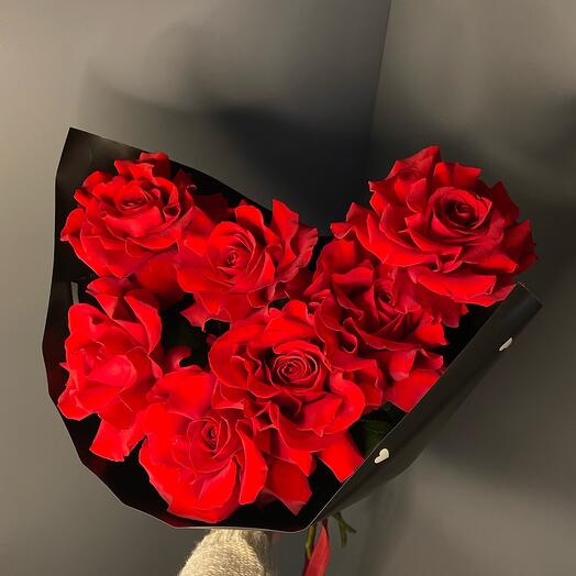 7 французских алых роз