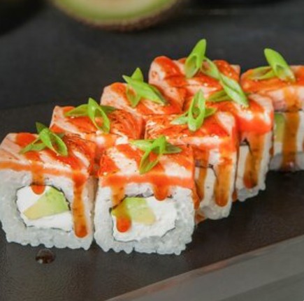 Премиальный Grand Филадельфия-ролл с королевским лососем