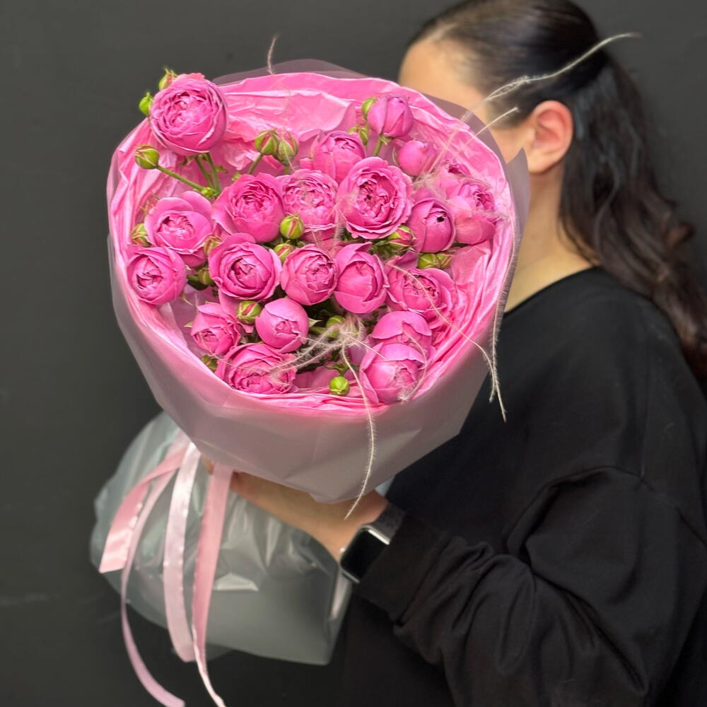 Букет пионовидная Кустовая розовая Роза со стифой