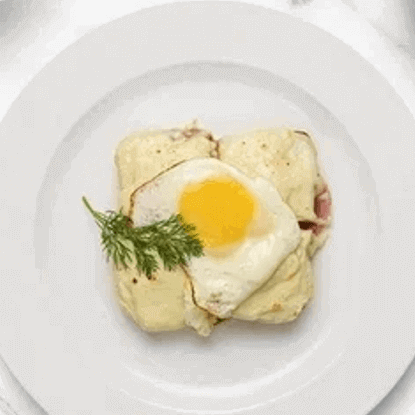 Крок-мадам с ветчиной и сыром