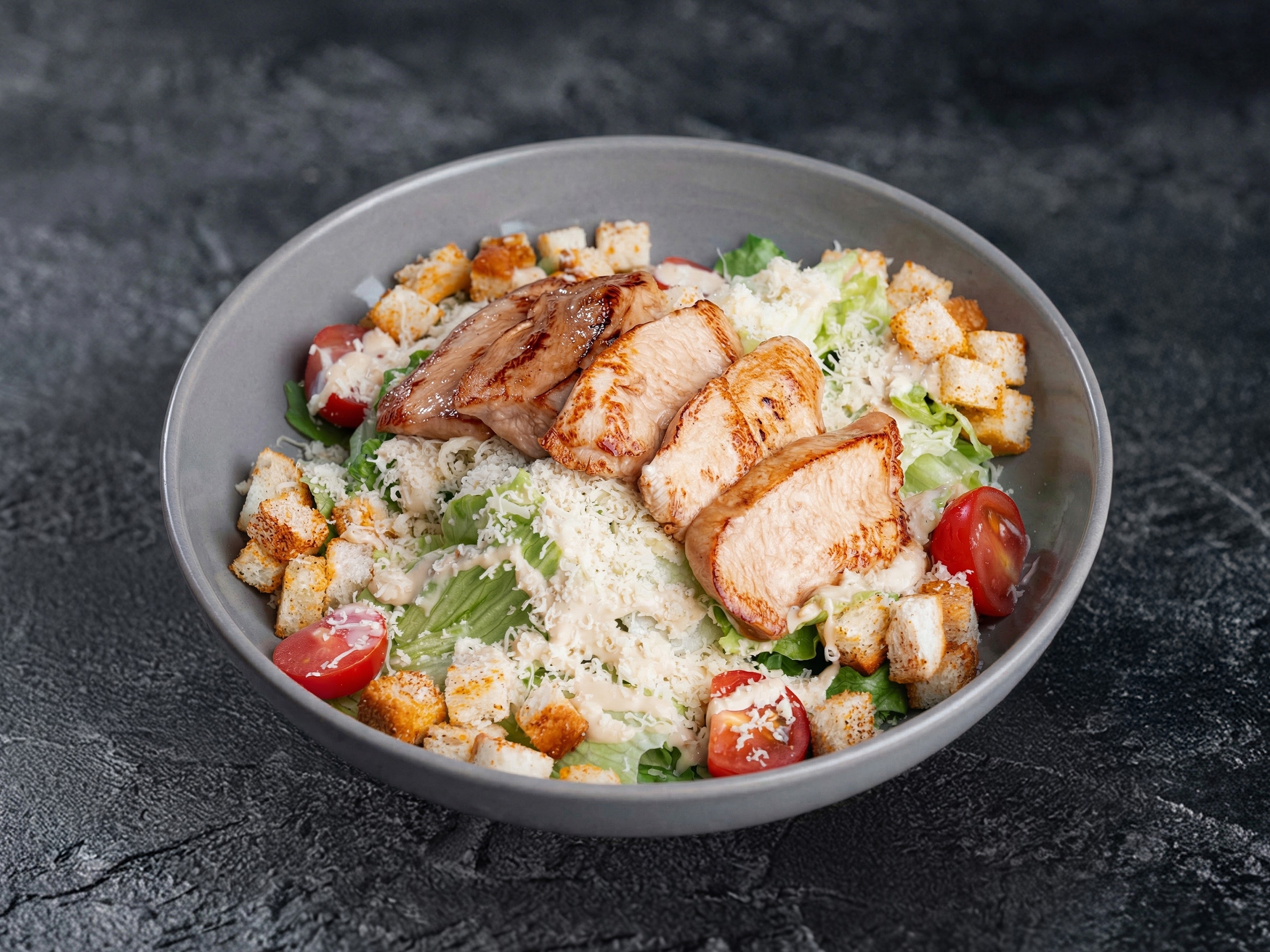 Салат «Цезарь с курицей»