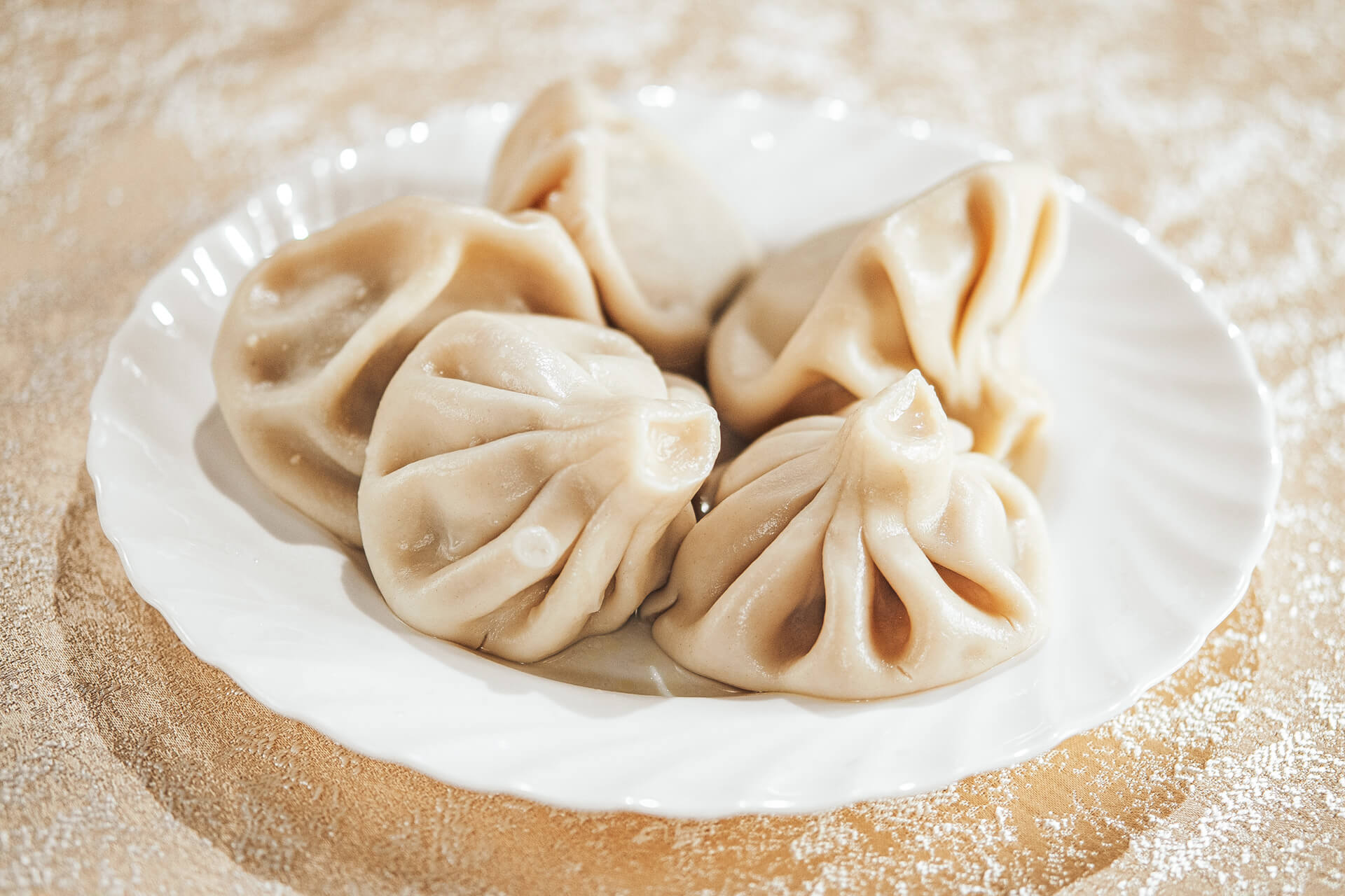 Хинкали из говядины и свинины