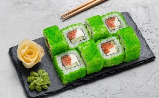 Ролл Филадельфия в икре green