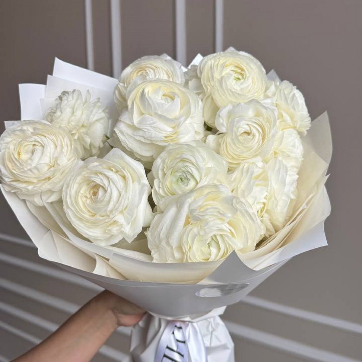 Моно букет из ранункулюсов (предзаказ)