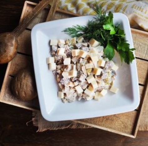 Салат из языка с курицей