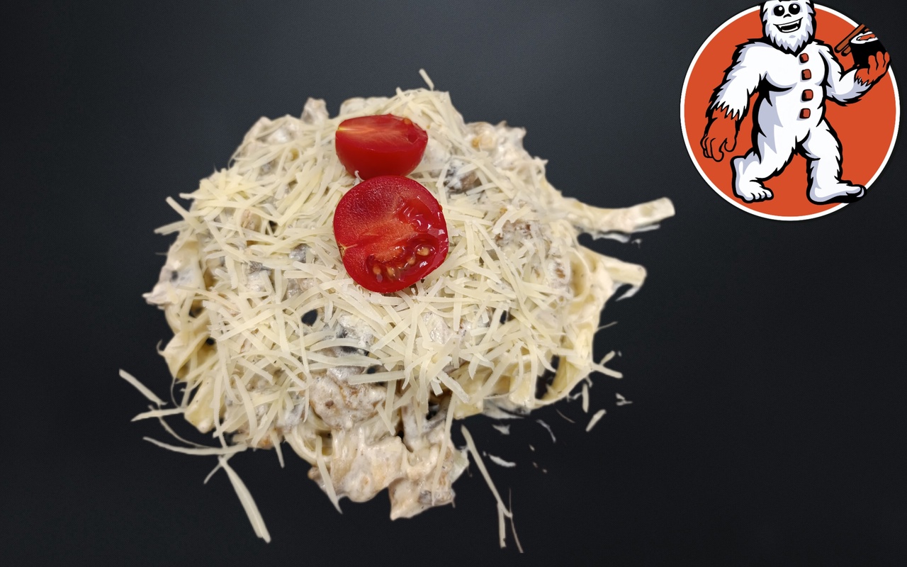 Фетучини с курицей и грибами