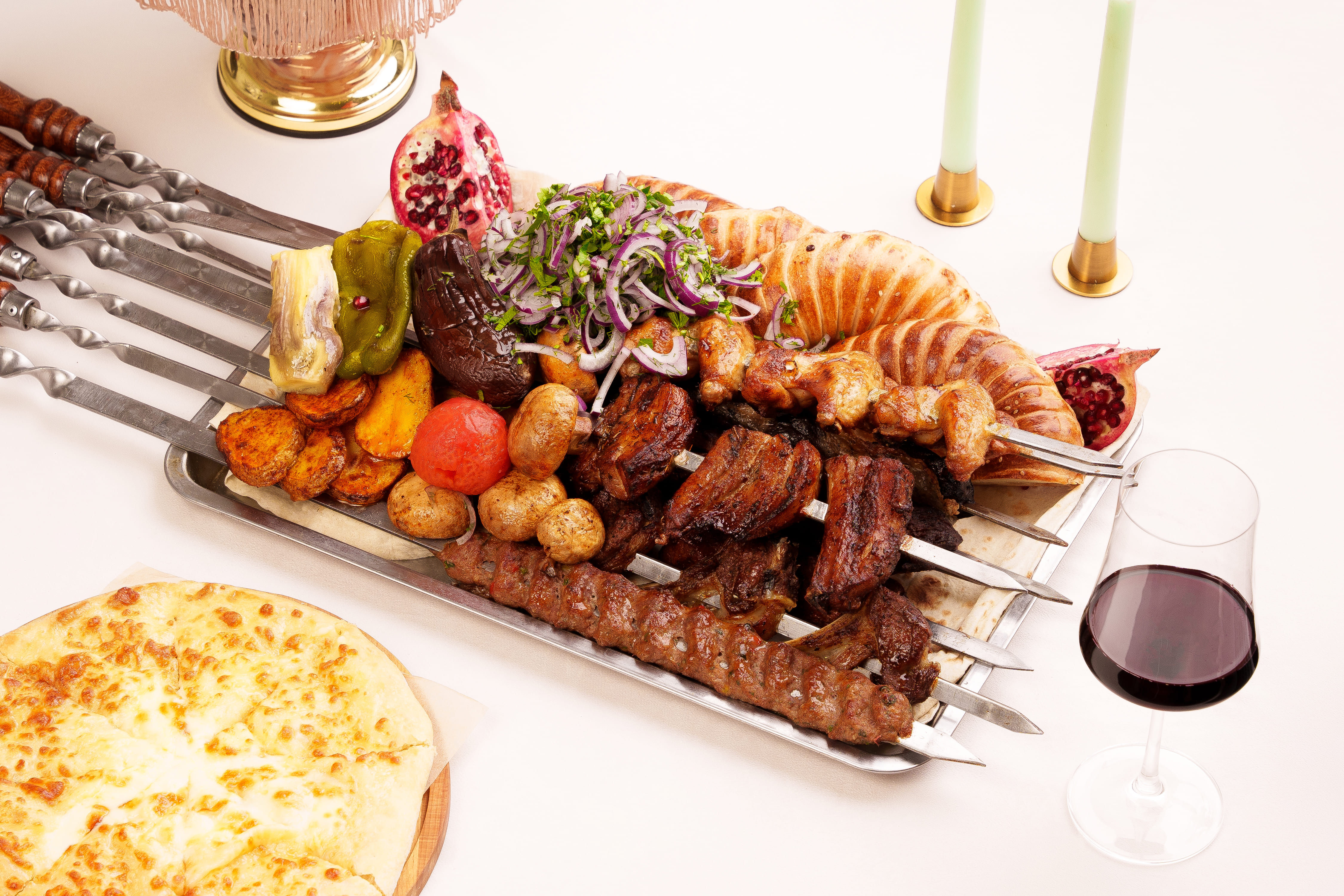 Большой мясной пир