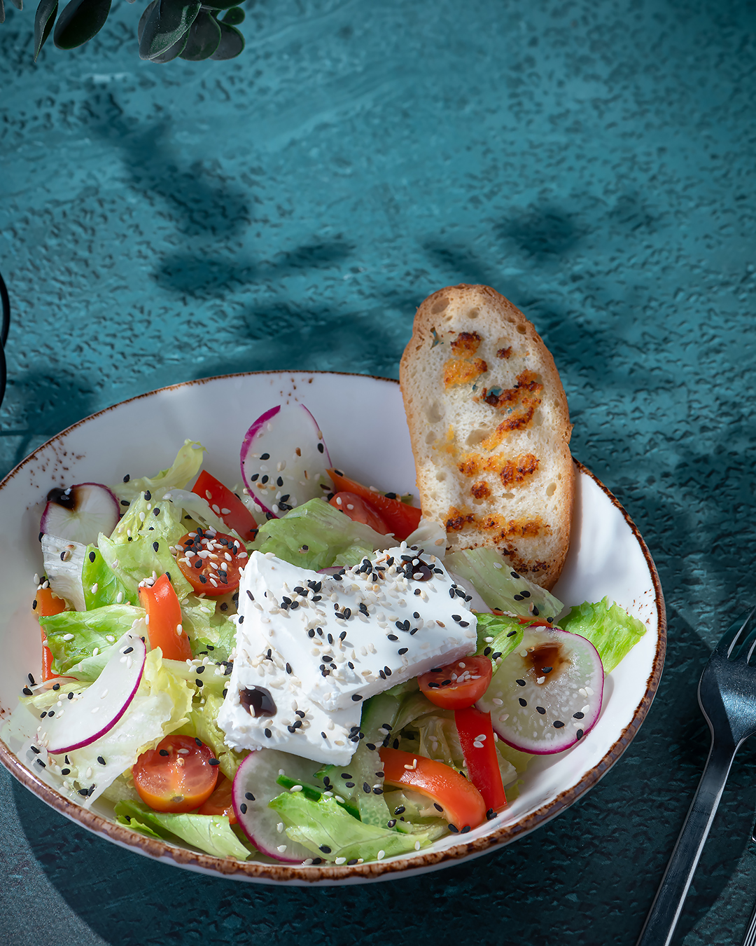 Овощной салат с сыром Фета