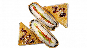 Сэндвич с курицей и овощами