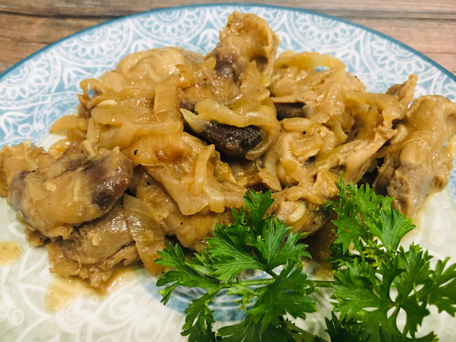 Куриные потрошки с луком