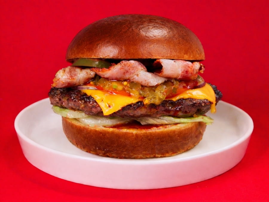 Бургер с беконом