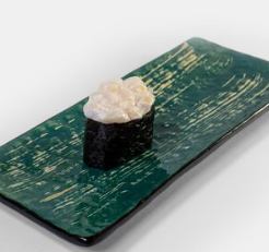 Гункан с гребешком спайси