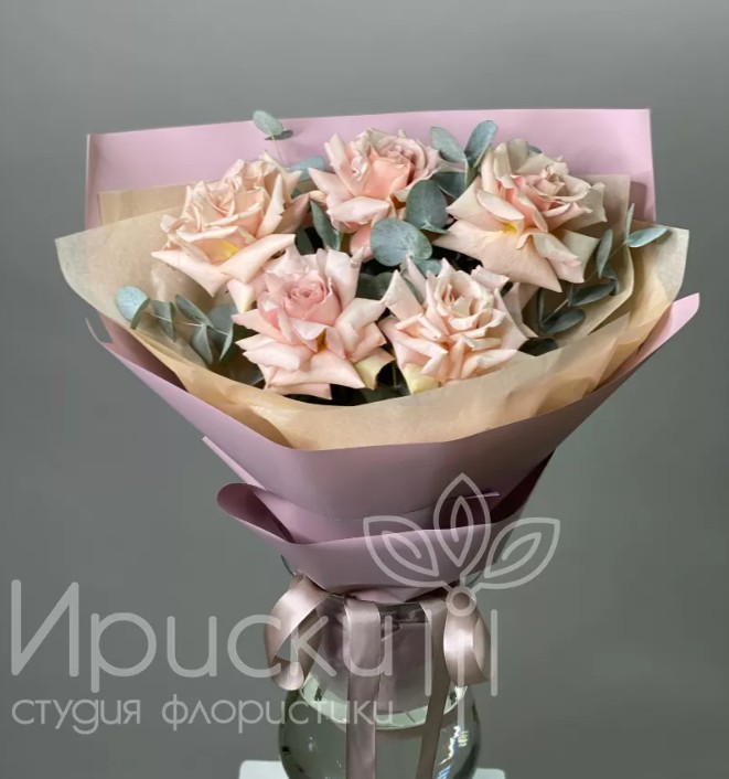 Букет из французских пудровых роз