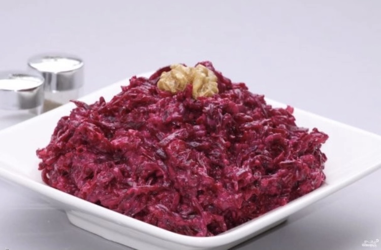Свекла с чесноком