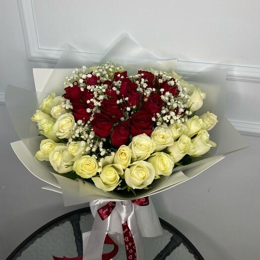 51 роза красное на белом