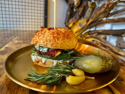 Бургер «Кубанская курочка»