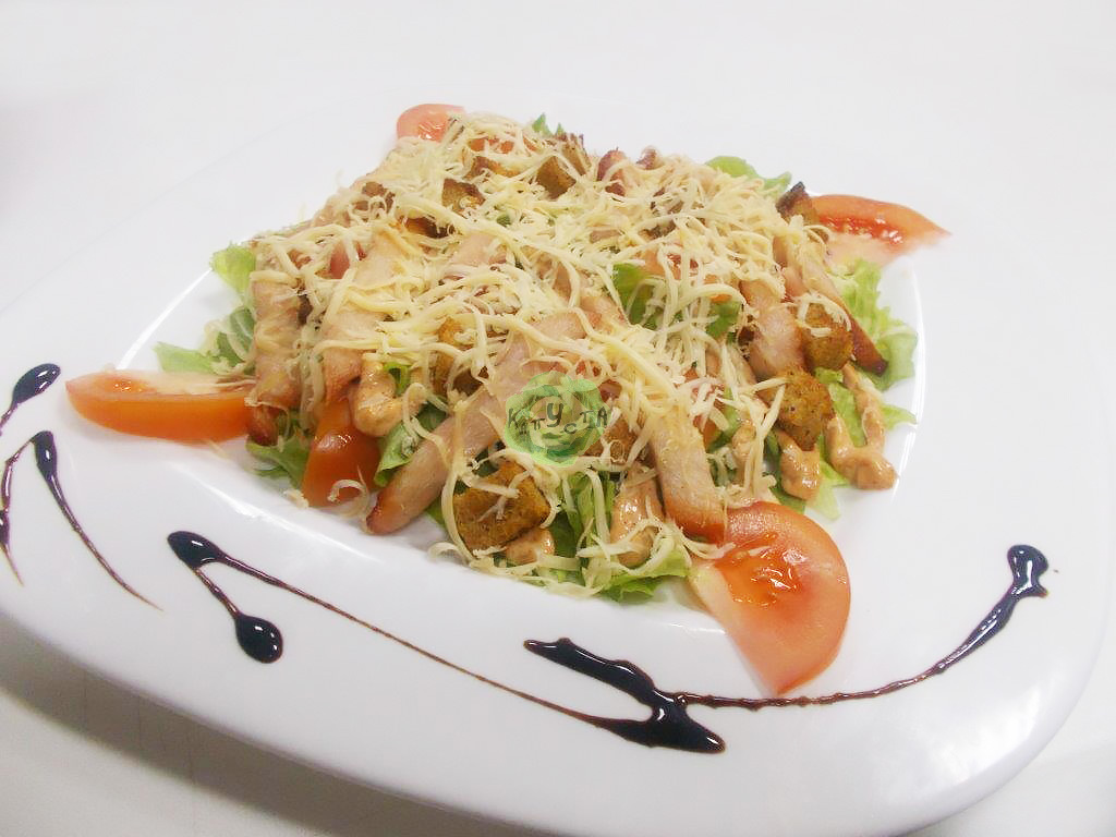 Салат с копчёной куриной грудкой