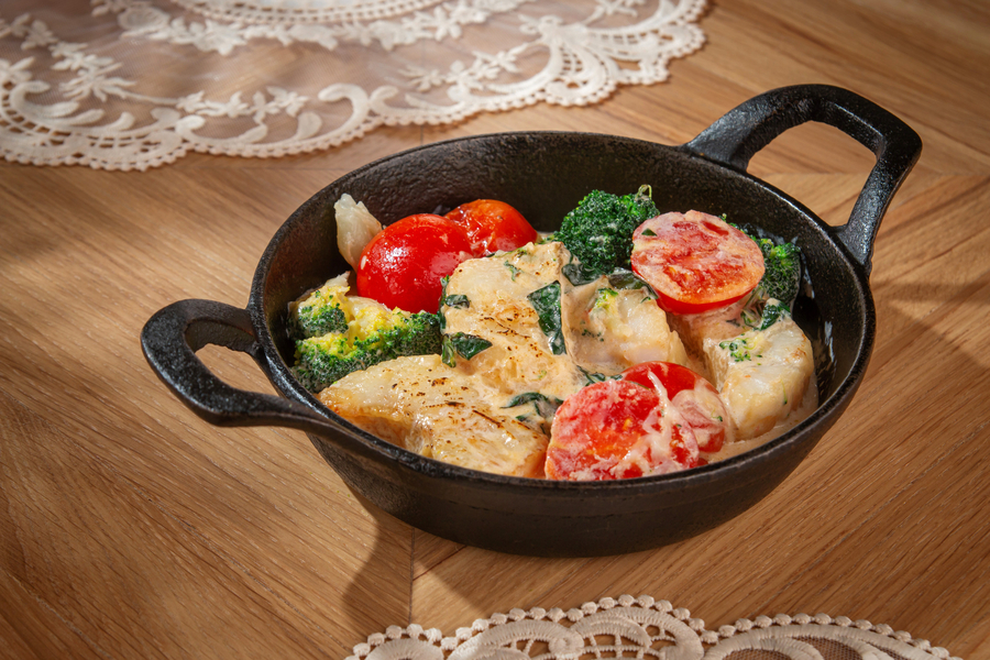 Филе судака запеченное с брокколи