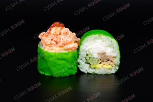 Ролл с лососем и спайси соусе