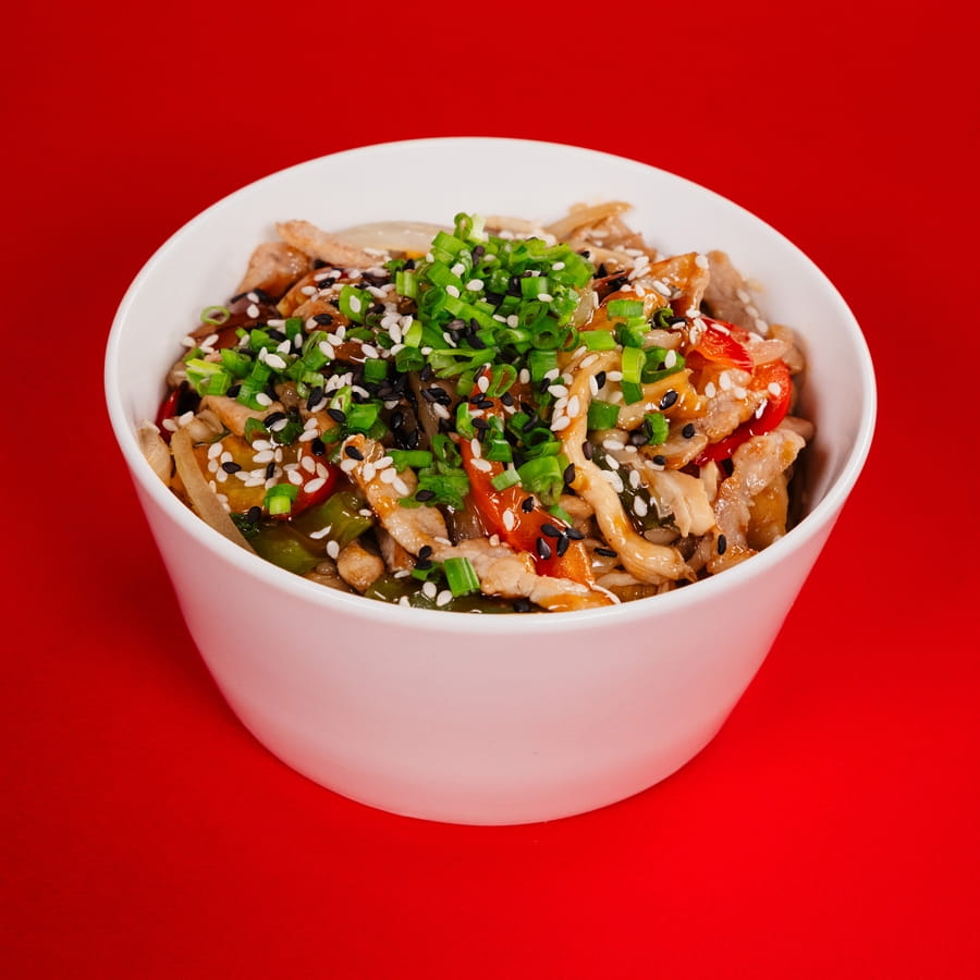 Со свининой и соусом унаги