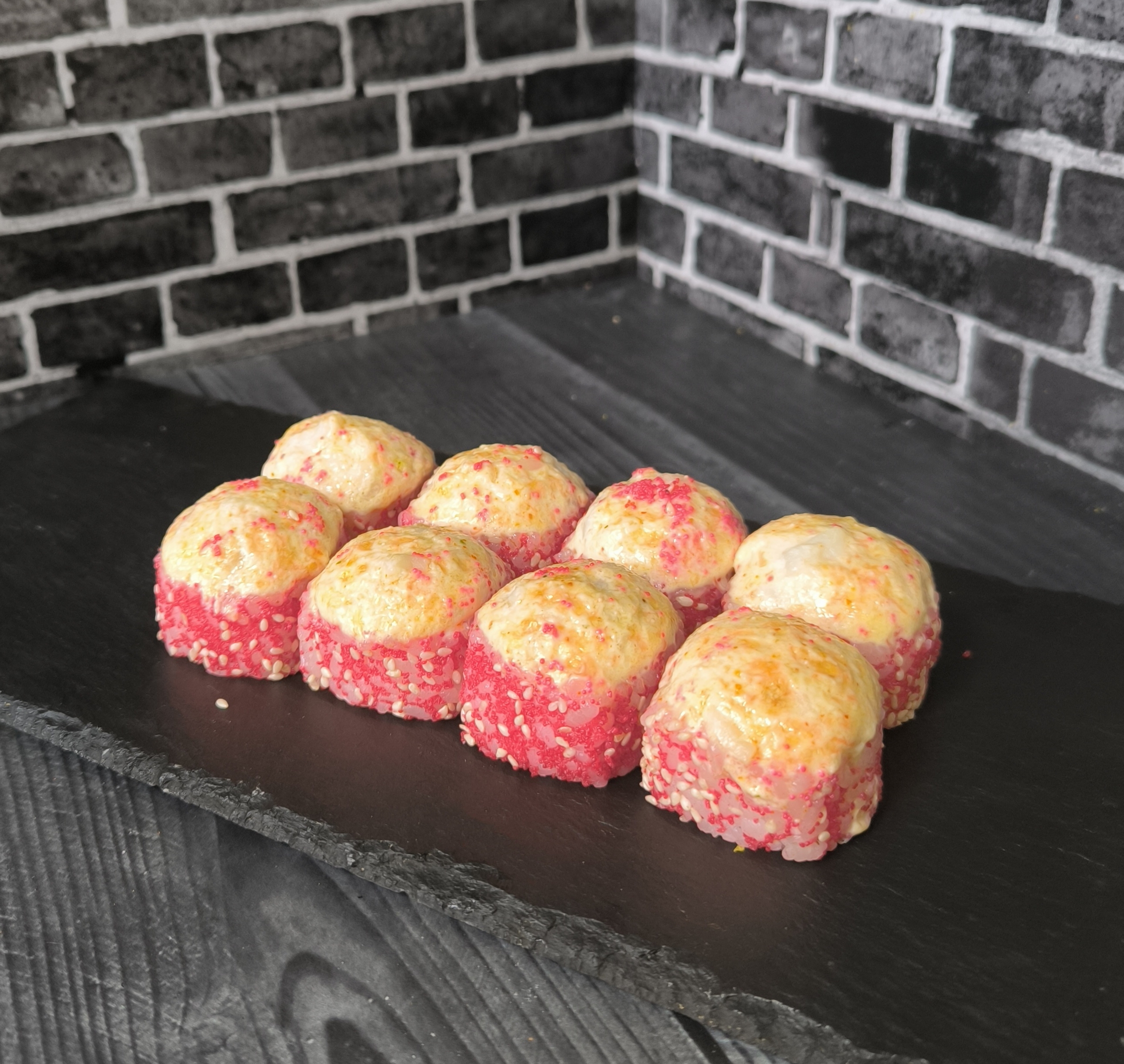 Ролл запечённый с гребешком 