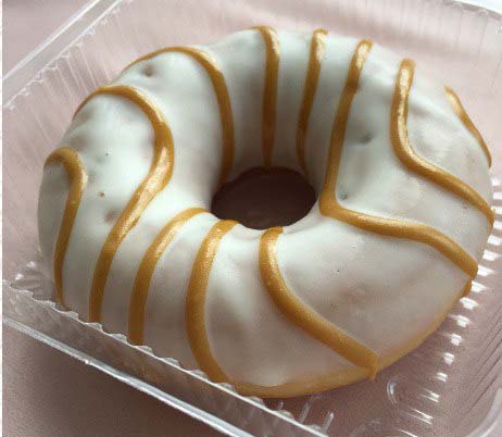 Донат с начинкой карамель