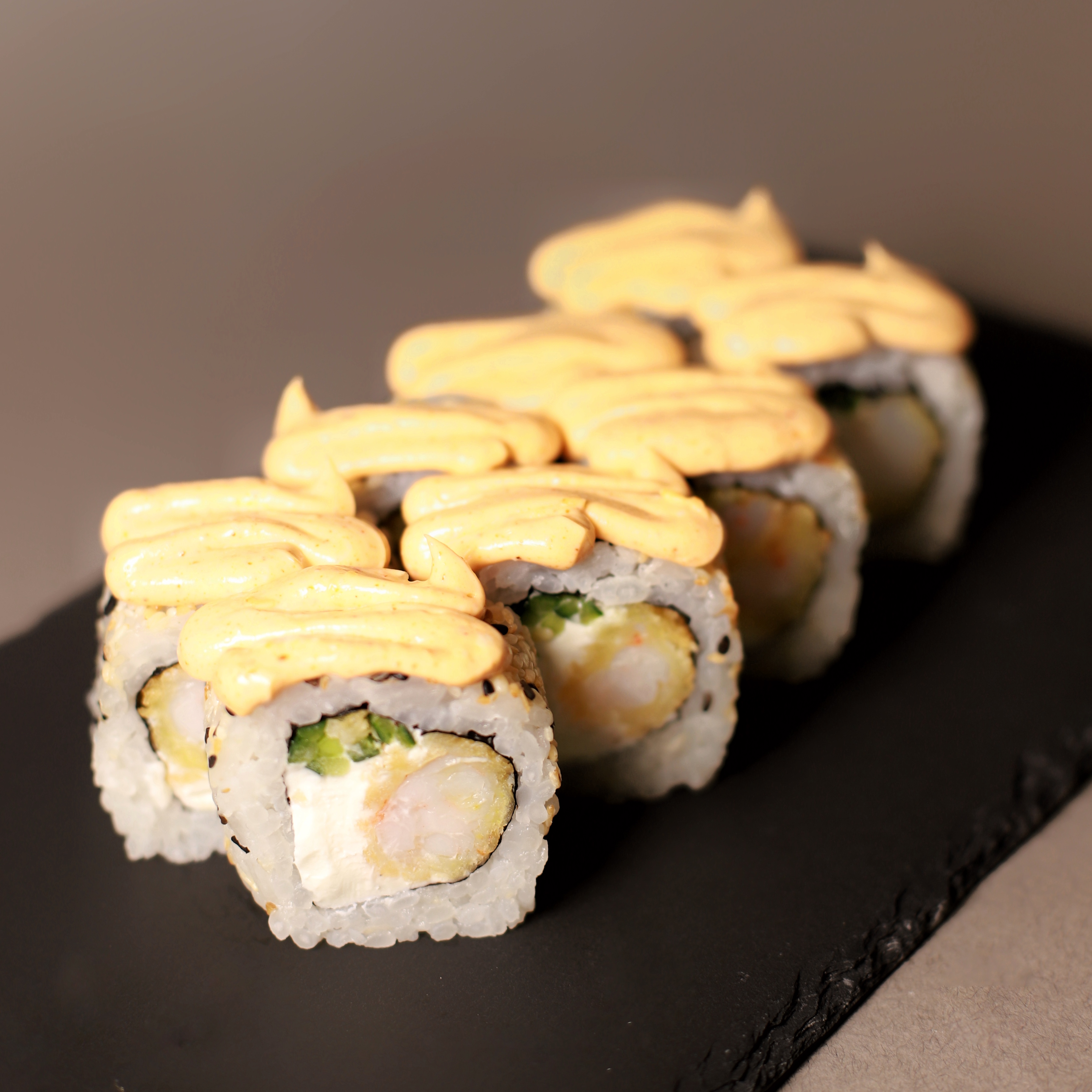 Саппоро с крабом и авокадо