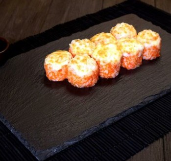 Ролл запеченный с креветкой