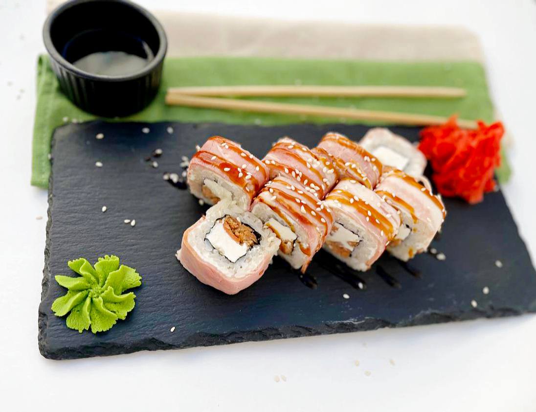 Лосось в беконе.