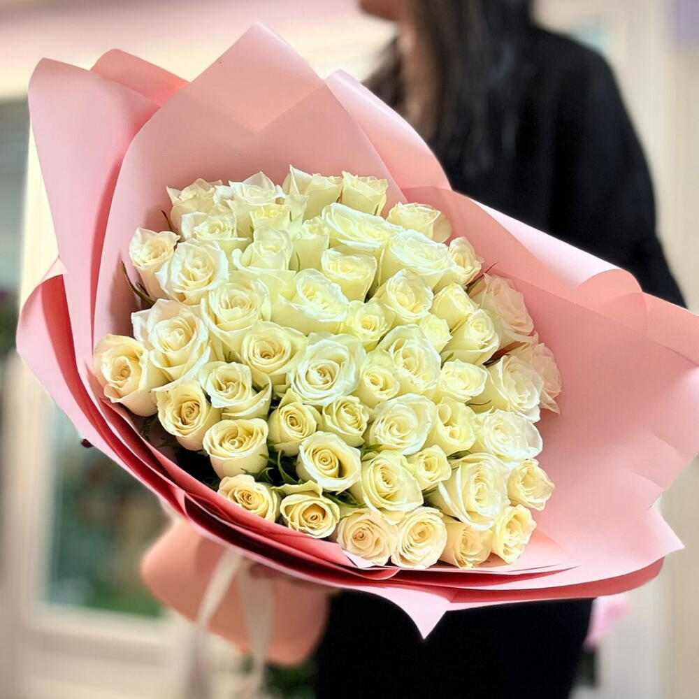 51 белая Роза розовая упаковка